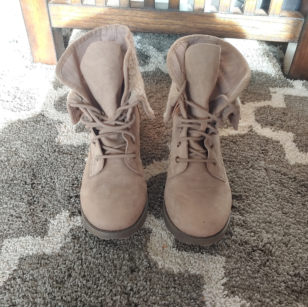 Rock and candy boots size 8.5